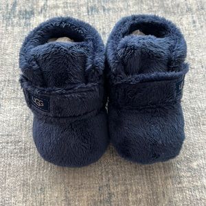 UGG Baby Bixbee slippers Navy Sz: 6-12mos